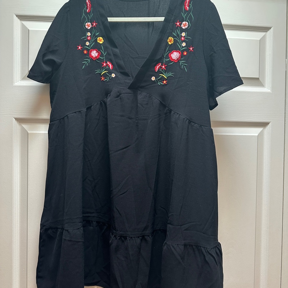SHEIN Black Floral Embroidered Dress